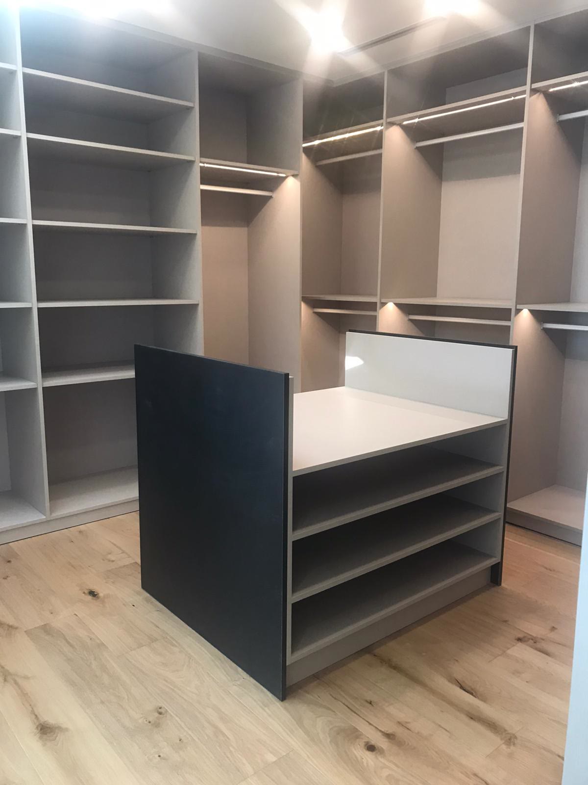Walk-in Closet &mdash; Closet
